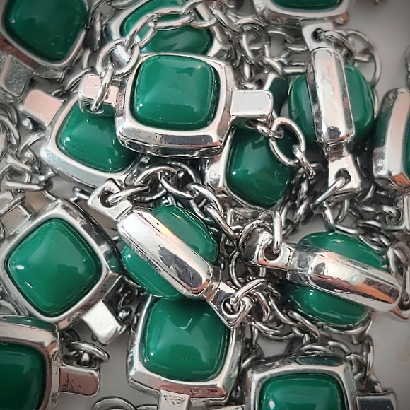 Talbot Long Necklace Silver Tone And Shamrock Green Square Faux Stones - Picture 8 of 12